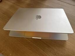 Apple 15 MacBook Air starlight